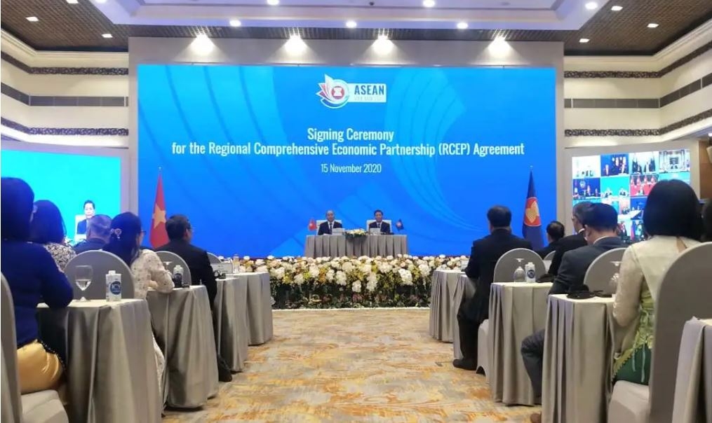15国签署RCEP 全球规模最大自贸协定达成548311_ 15国签署RCEP 全球规模最大自贸协定达成