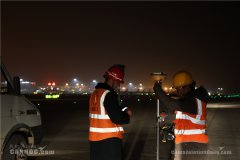 西安咸阳机场三期扩建工程南飞行区第一阶段不停航施工顺利完成