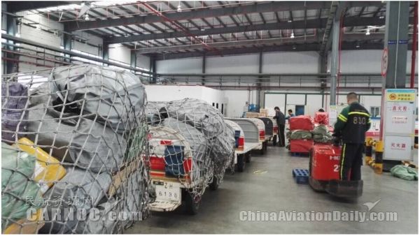 今年双11期间 深圳机场单日货量最高将达1500吨