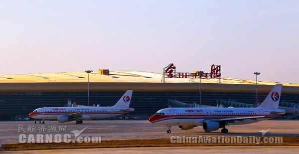 合肥机场返程客流达到最高峰 迎送旅客2.7万390075_ 合肥机场返程客流达到最高峰 迎送旅客2.7万