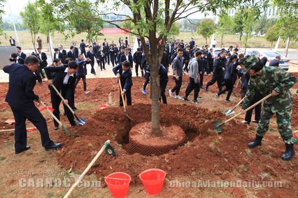 昆明长水机场：共建绿色家园 打造最美机场