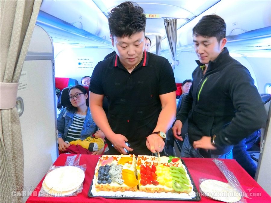 青岛航空开航四周年