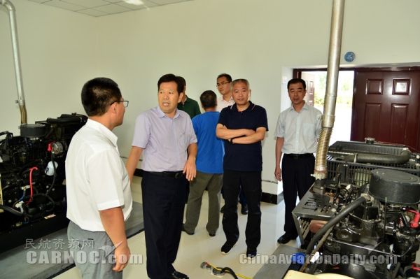 民航局空管局副局长李其国到海青导航台调研　摄影：供稿/摄影：王效伟、刘航