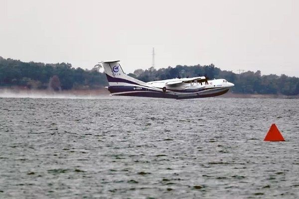 喜讯！国产大型水陆两栖飞机AG600水上首飞成功